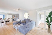 Wohnen Einrichtungsbeispiel Moderne 3-Zi-Wohnung in Nufringen | 1. OG | S�dbalkon | Garage | Neu: EBK, Bad, Fenster und B�den