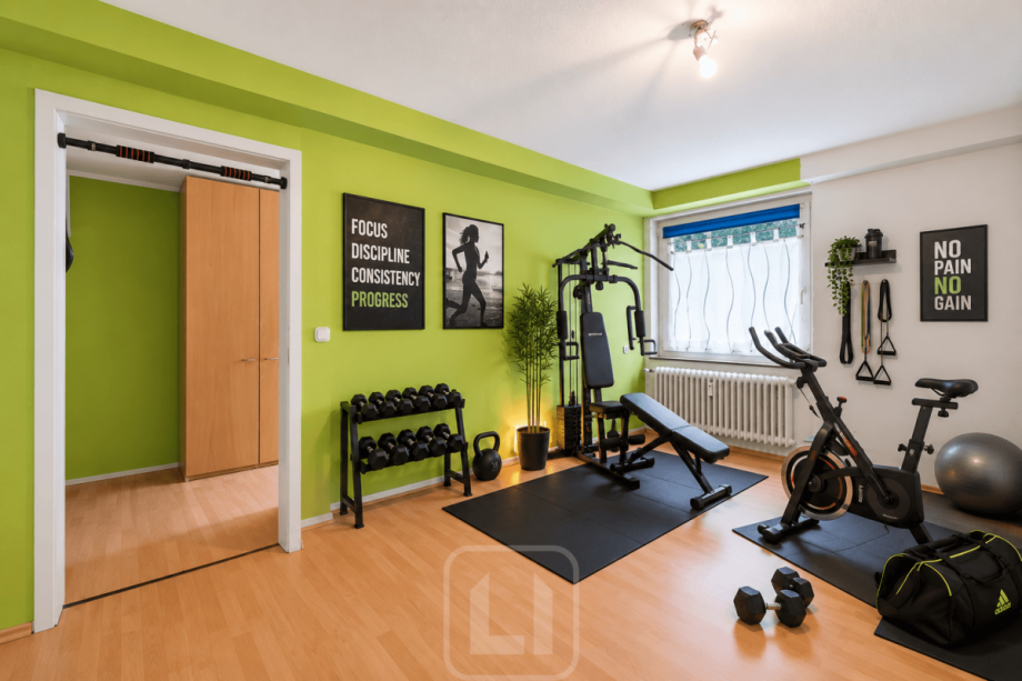 UG | Beispiel | Fitnessraum Zweifamilienhaus Calw
