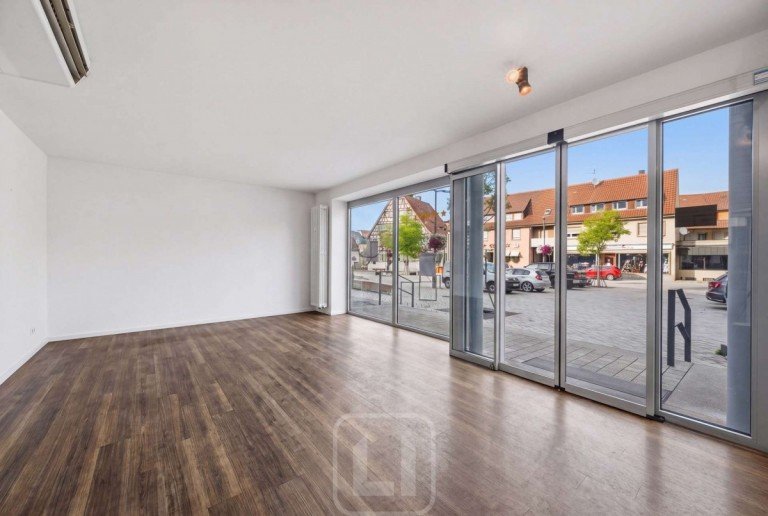 Verkaufsraum Magstadt Ladenlokal Ihr neuer Erfolgsstandort im Herzen von Magstadt | Gewerbefl�che mit Schaufensterlage am Marktplatz