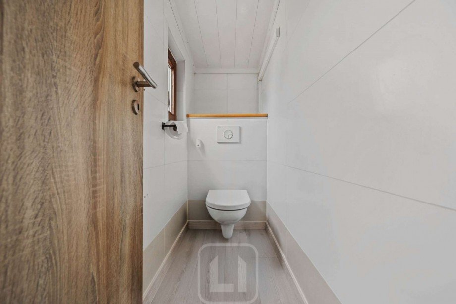 G�ste WC mit Tageslicht Mehrfamilienhaus Bad Liebenzell
