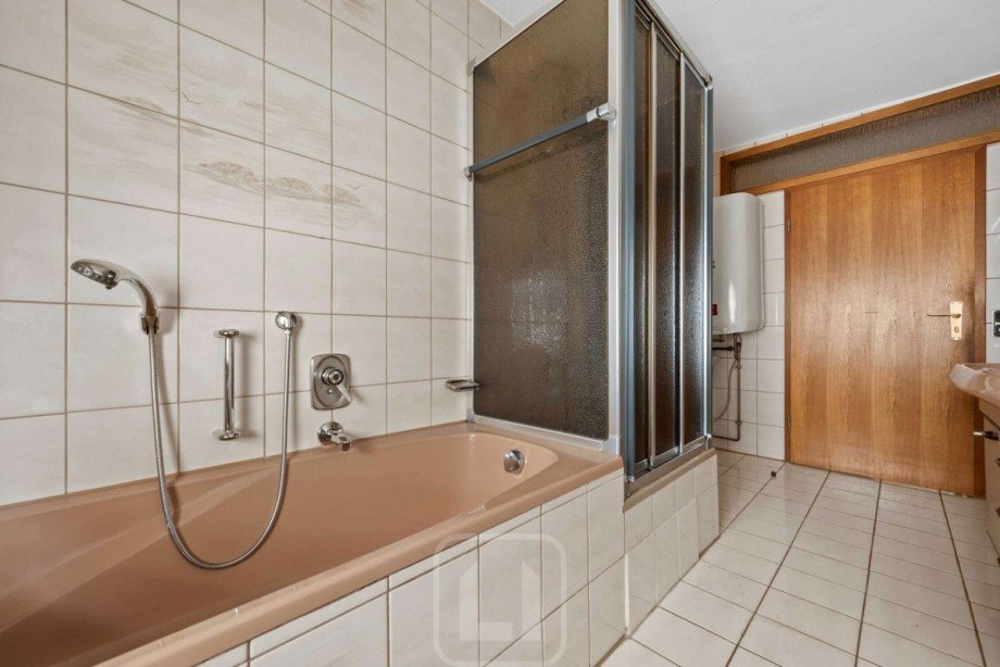 Badewanne | Dusche Mehrfamilienhaus Bad Liebenzell