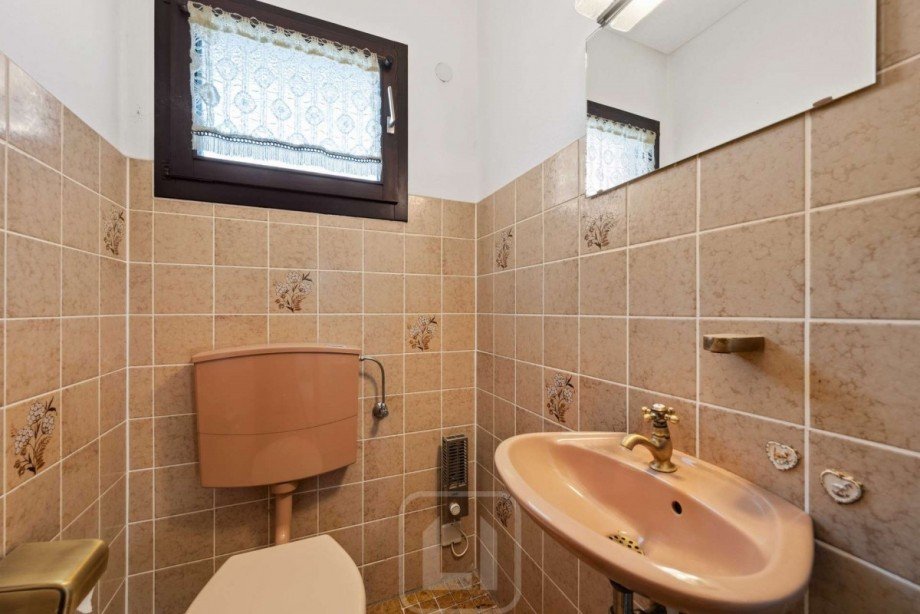 G�ste-WC Einfamilienhaus Ostelsheim