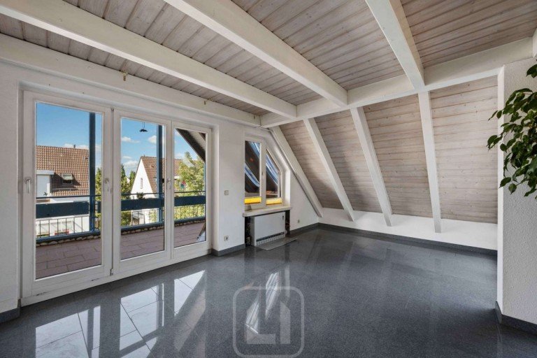 Einziehen und wohlf�hlen Renningen Maisonettewohnung Wohnen auf zwei Ebenen | 2,5 Zimmer | Loggia | Terrasse | Tiefgaragenstellplatz