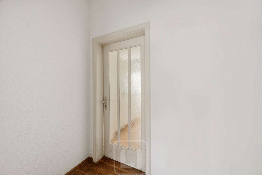 T�re zu den Sanit�ranlagen Ladenlokal Magstadt