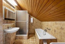 Badezimmer (Anbau 1. OG) Zauberhaftes, denkmalgesch�tztes Fachwerkhaus  | renovieren & neu erstrahlen lassen