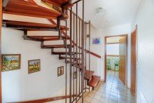Flur OG | Bad Charmantes Reihenmittelhaus im Herzen G�rtringens | 5,5 Zimmer | Kleiner Garten | 2 Balkone