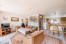 Heller Wohnbereich Charmantes Reihenmittelhaus im Herzen G�rtringens | 5,5 Zimmer | Kleiner Garten | 2 Balkone